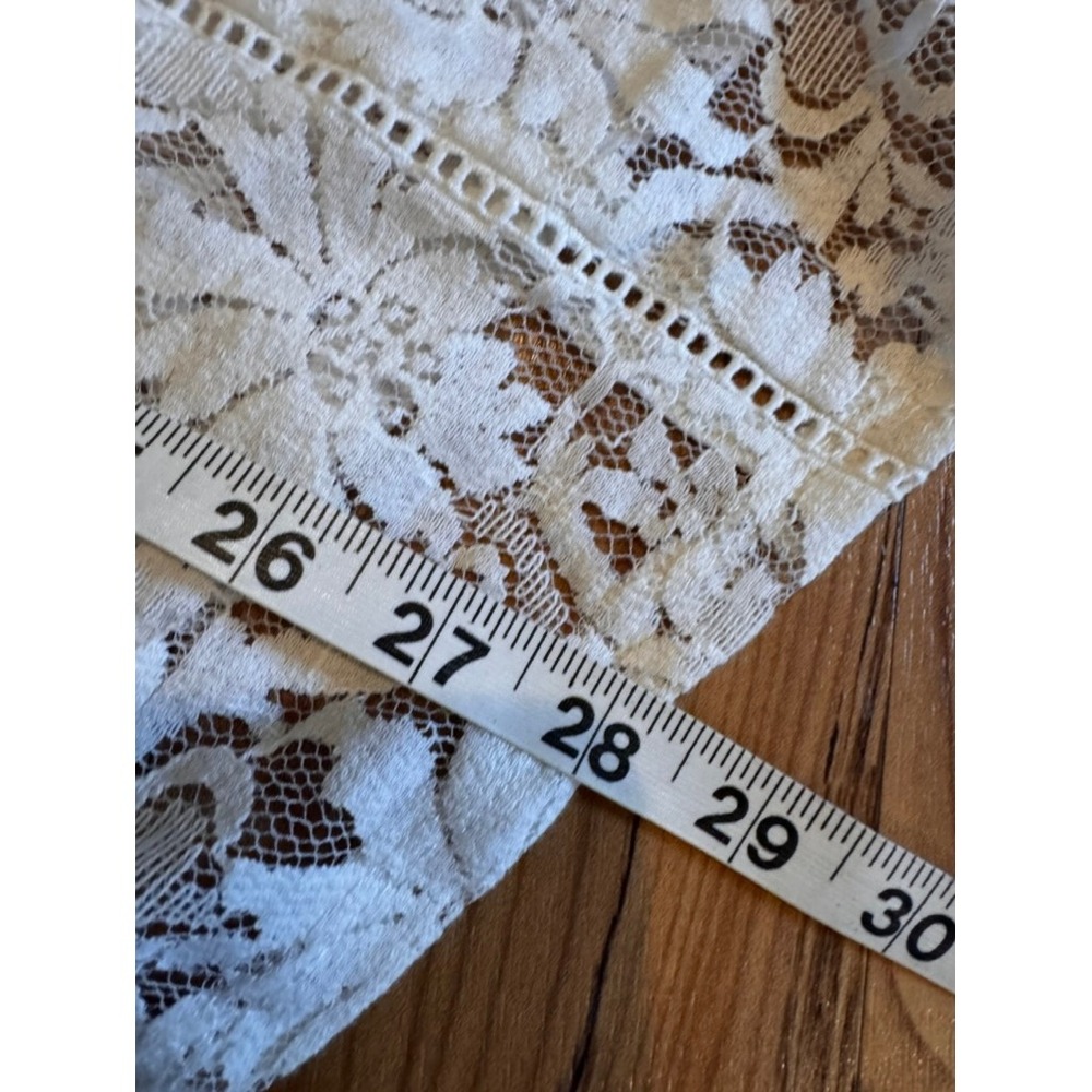 Torrid Lace Overlay Top Size 3 Ivory Floral Sheer Overlay Romantic Boho - Picture 6 of 8